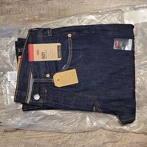 Levi 501 31x32 Button Fly